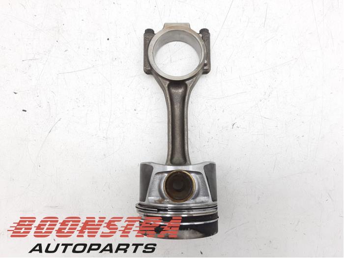 Connecting rod Volkswagen Amarok 2.0 BiTDI 16V 163 4Motion 038105401J