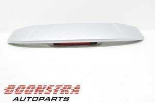 Used Roof spoiler Renault Clio IV Estate/Grandtour (7R) 1.5 Energy dCi 90 FAP Price € 66,75 Margin scheme offered by Boonstra Autoparts