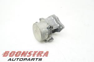 Used Vacuum pump (diesel) Renault Clio IV Estate/Grandtour (7R) 1.5 Energy dCi 90 FAP Price € 29,95 Margin scheme offered by Boonstra Autoparts