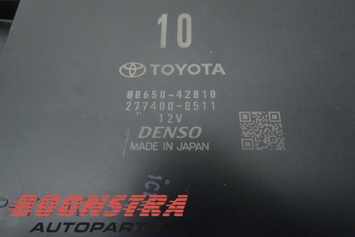 Heater computer from a Toyota RAV4 (A5) 2.5 Hybrid 16V 2019