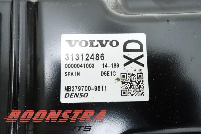 Komputer sterowania silnika z Volvo V40 (MV) 2.0 D4 16V 2014