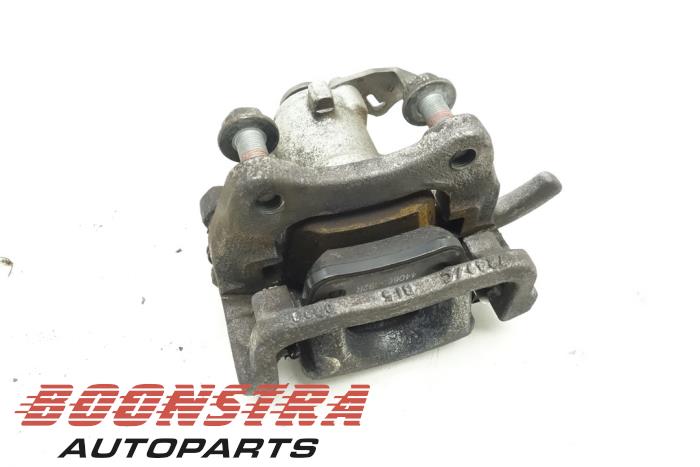 Gebrauchte Bremszange links hinten Mercedes Citan (415.6) 1.5 108 CDI Euro 6 Preis € 30,19 Mit Mehrwertsteuer angeboten von Boonstra Autoparts