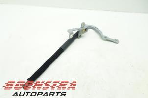 Used Rear gas strut, left BMW X3 (G01) xDrive 30d 3.0 TwinPower Turbo 24V Price € 44,95 Margin scheme offered by Boonstra Autoparts