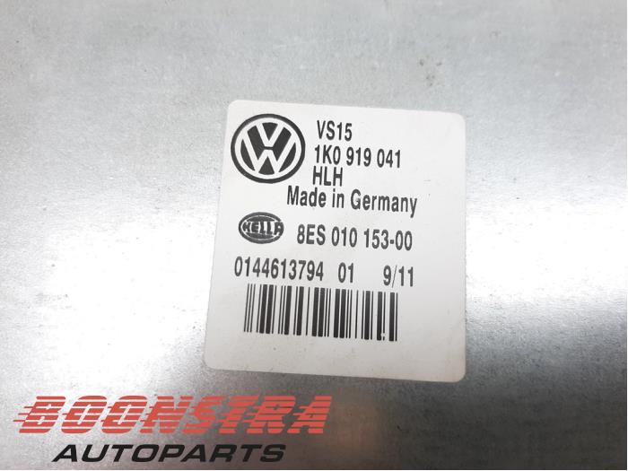 Stabilizator napiecia z Volkswagen Touran (1T3) 1.2 TSI 2011