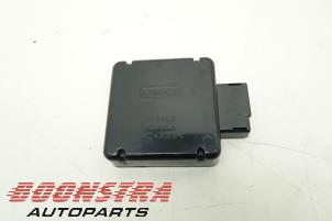Usados Amplificador de antena Ford Focus 3 1.0 Ti-VCT EcoBoost 12V 100 Precio € 24,95 Norma de margen ofrecido por Boonstra Autoparts