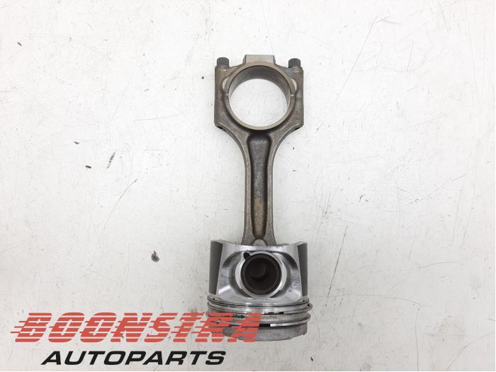 Usados Pistón Volvo XC60 I (DZ) 2.4 D5 20V AWD Precio € 110,95 Norma de margen ofrecido por Boonstra Autoparts