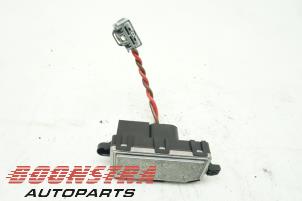 Used Heater resistor Ford Focus 3 1.0 Ti-VCT EcoBoost 12V 100 Price € 24,95 Margin scheme offered by Boonstra Autoparts