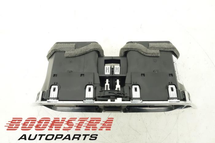 Dashboard vent Ford Fiesta 7 1.1 Ti-VCT 12V 85 - 2434937