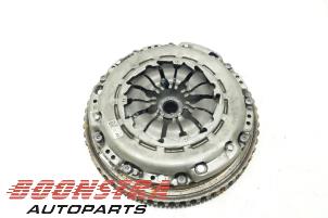 Used Dual mass flywheel Renault Scénic IV (RFAJ) 1.3 TCE 115 16V Price € 74,25 Margin scheme offered by Boonstra Autoparts