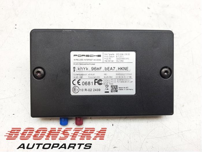 Używane Modul WiFi Porsche Panamera (970) 4.8 V8 32V Turbo S Cena € 499,00 Procedura marży oferowane przez Boonstra Autoparts