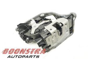 Used Front door lock mechanism 4-door, right BMW 5 serie (G30) 520i 2.0 TwinPower Turbo 16V Price € 39,00 Margin scheme offered by Boonstra Autoparts