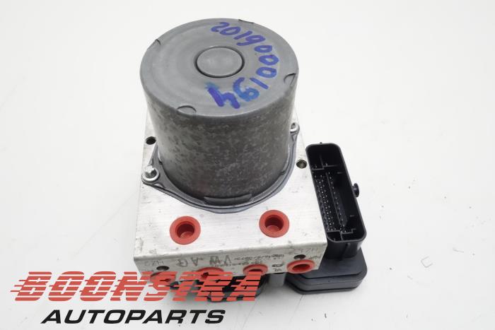 Używane Pompa ABS Volkswagen Polo VI (AW1) 1.0 TSI 12V Cena € 24,95 Procedura marży oferowane przez Boonstra Autoparts
