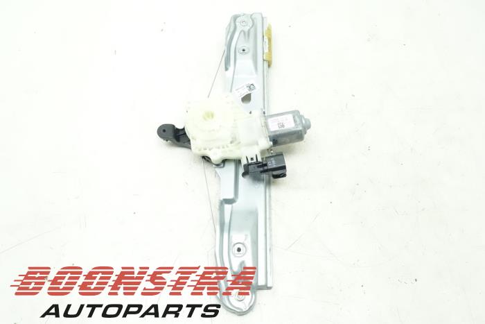Rear door window mechanism 4-door, right from a Ford Focus 3 Wagon 1.0 Ti-VCT EcoBoost 12V 125 2017