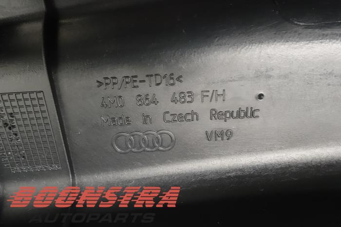 Revêtement coffre d'un Audi Q7 (4MB/4MG) 3.0 TDI V6 24V e-tron plug-in hybrid 2016