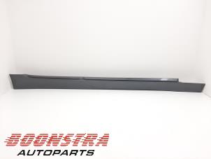 Used Side skirt, right BMW 5 serie Touring (E61) 525d 24V Price € 79,00 Margin scheme offered by Boonstra Autoparts