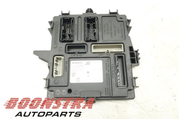 Used Body control computer Renault Zoé (AG) R135 Price € 77,95 Margin scheme offered by Boonstra Autoparts