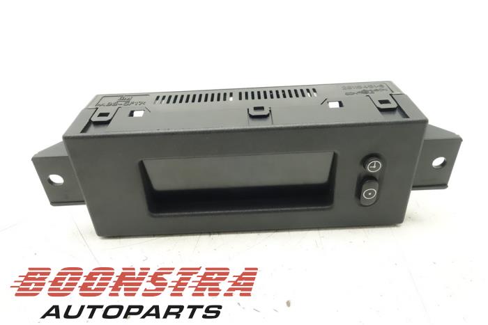 Begagnade Innerdisplay Opel Combo (Corsa C) 1.3 CDTI 16V Pris € 24,95 Marginaltabell erbjuds av Boonstra Autoparts