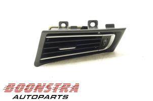 Used Dashboard vent BMW 7 serie (F01/02/03/04) 730d 24V Price € 29,95 Margin scheme offered by Boonstra Autoparts