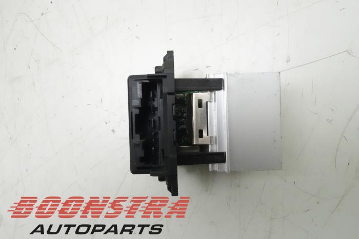 Heater resistor from a Peugeot RCZ (4J) 2.0 HDi 16V FAP 2014