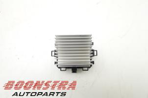 Used Heater resistor Peugeot RCZ (4J) 2.0 HDi 16V FAP Price € 24,95 Margin scheme offered by Boonstra Autoparts