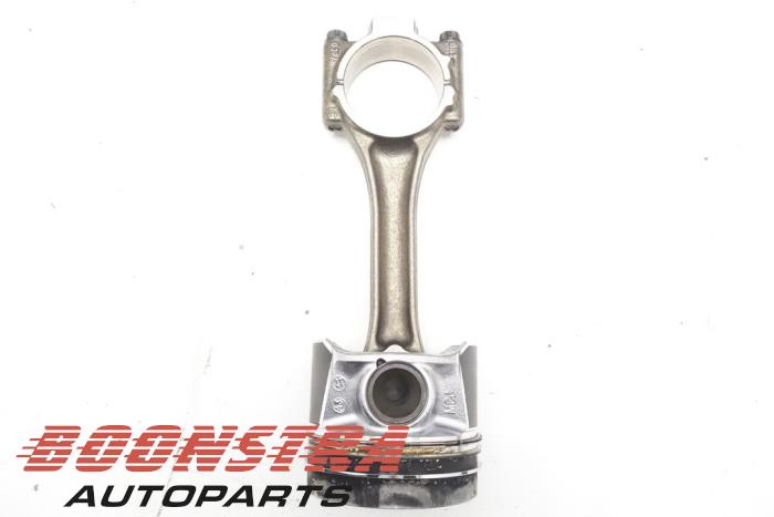 Usados Pistón Skoda Octavia Combi (5EAC) 1.6 TDI Greenline 16V Precio € 68,95 Norma de margen ofrecido por Boonstra Autoparts