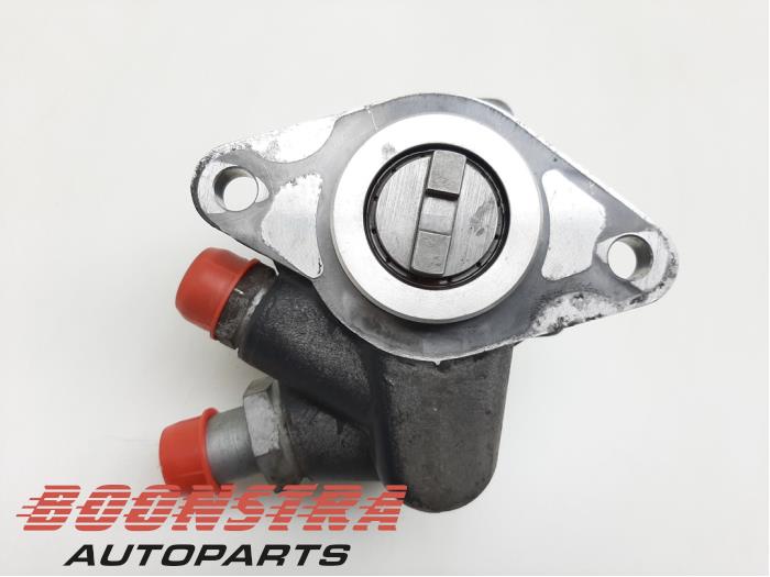 Begagnade Servostyrningspump Iveco Stralis Pris € 131,89 Inklusive moms erbjuds av Boonstra Autoparts