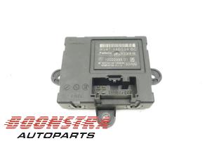 Used Central door locking module Volvo V70 (BW) 2.4 D5 20V 205 Price € 24,95 Margin scheme offered by Boonstra Autoparts