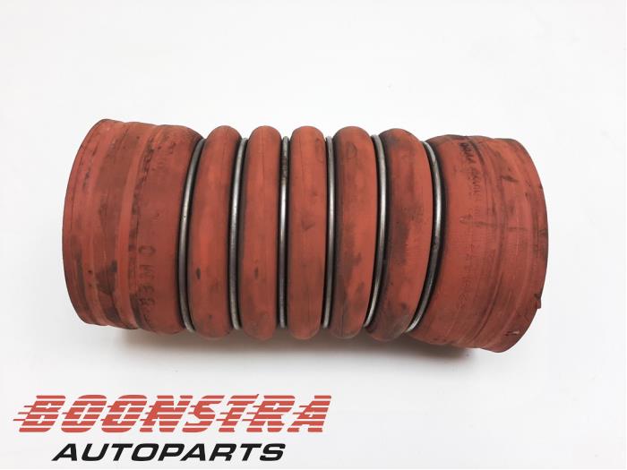Usagé Tube intercooler Iveco Stralis Prix € 36,24 Prix TTC proposé par Boonstra Autoparts