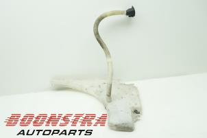 Used Front windscreen washer reservoir BMW 3 serie (E90) 318i 16V Price € 24,95 Margin scheme offered by Boonstra Autoparts