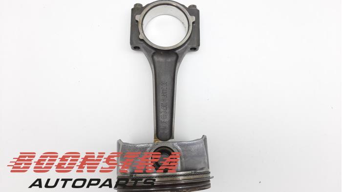 Usados Pistón Dodge 1500 Extended Cab, Quad Cab (DS) 5.7 Hemi V8 4x4 Precio € 119,73 IVA incluido ofrecido por Boonstra Autoparts