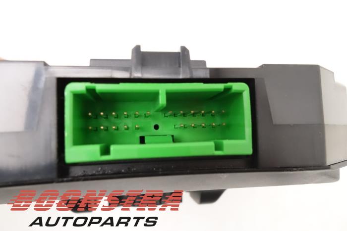 Heater control panel Volvo V40 1.6 D2 - 31288104 VOLVO