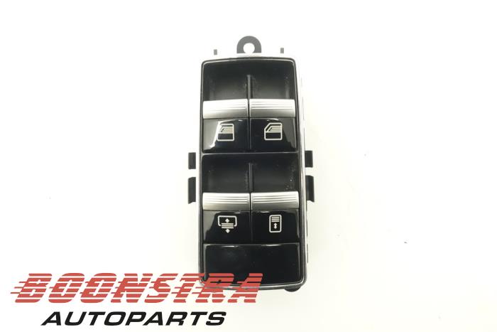 Usados Interruptor de ventanilla eléctrica Mercedes S (W221) 3.0 S-350 BlueTec 24V Precio € 29,95 Norma de margen ofrecido por Boonstra Autoparts