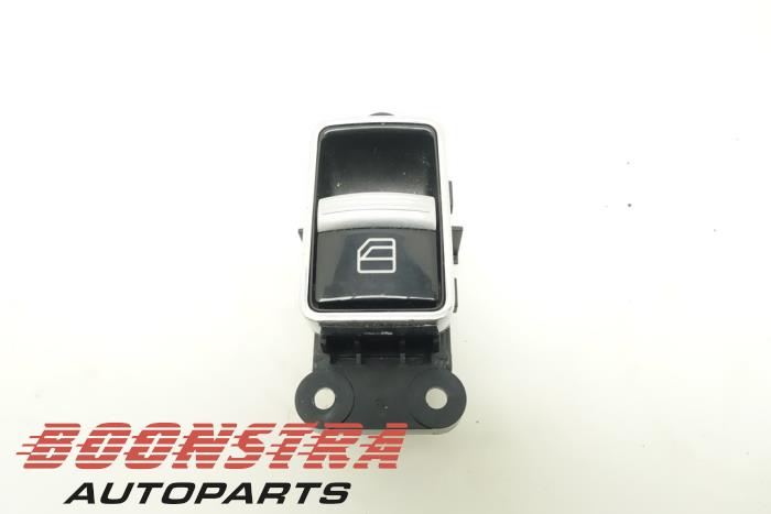 Usados Interruptor de ventanilla eléctrica Mercedes S (W221) 3.0 S-350 BlueTec 24V Precio € 24,95 Norma de margen ofrecido por Boonstra Autoparts