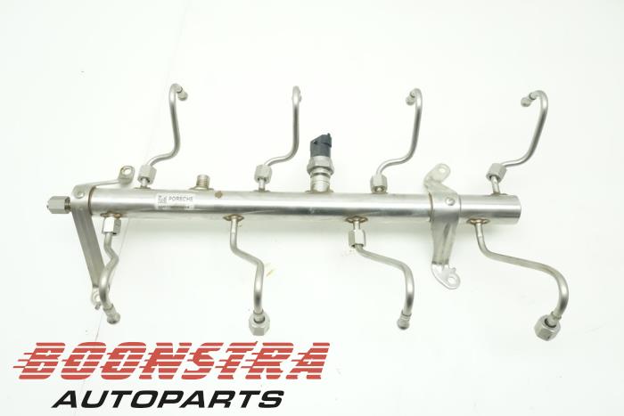 Usagé Distributeur de carburant Porsche Panamera (970) 4.8 V8 32V Turbo S Prix € 149,00 Règlement à la marge proposé par Boonstra Autoparts