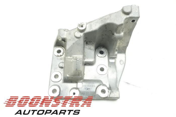Usagé Support moteur Porsche Panamera (970) 4.8 V8 32V Turbo S Prix € 149,00 Règlement à la marge proposé par Boonstra Autoparts