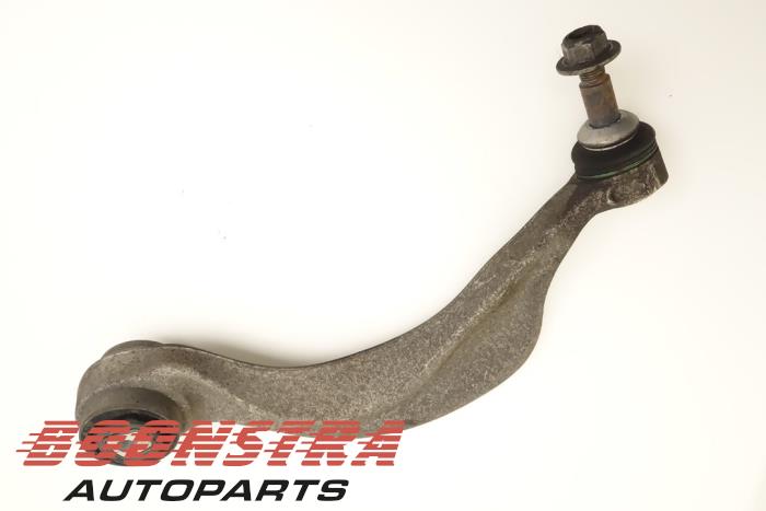 Front wishbone, left from a BMW 5 serie Touring (F11) 525d xDrive 16V 2014