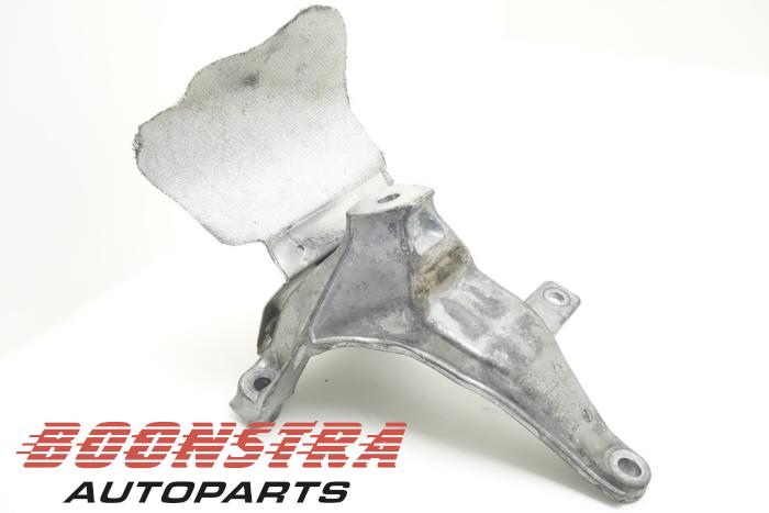 Used Engine mount Audi A6 Avant (C7) 3.0 TDI V6 24V Quattro Price € 24,95 Margin scheme offered by Boonstra Autoparts