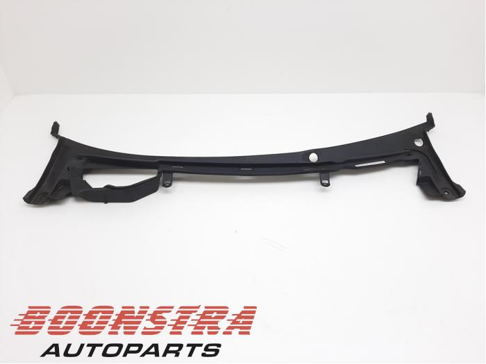 Używane Parawan Tesla Model S 85 Cena € 69,95 Procedura marży oferowane przez Boonstra Autoparts
