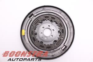 Used Dual mass flywheel Renault Clio IV (5R) 1.6 Turbo 16V RS 220 EDC Trophy Price € 149,95 Margin scheme offered by Boonstra Autoparts