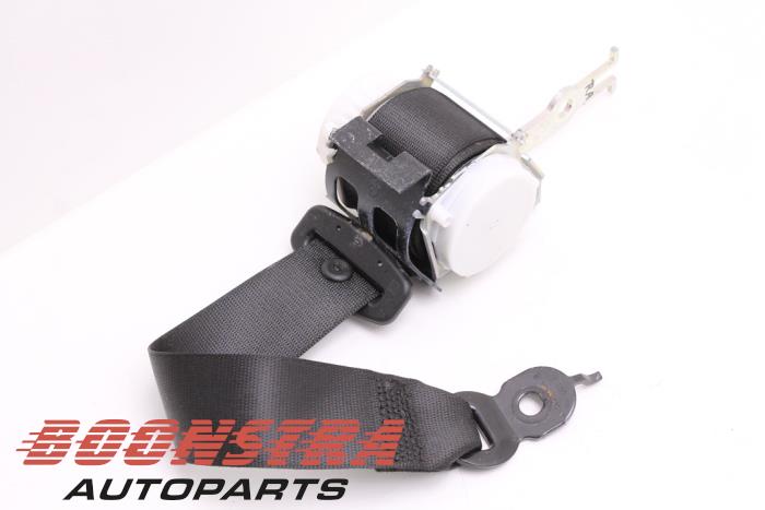 Rear seatbelt, right from a BMW 5 serie (F10) M550d xDrive 24V 2012