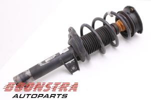 Used Front shock absorber rod, right Volkswagen Touran (5T1) 2.0 TDI 150 Price € 38,95 Margin scheme offered by Boonstra Autoparts