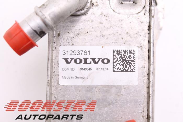 Refroidisseur d'huile d'un Volvo S60 II (FS) 2.0 D4 16V 2014