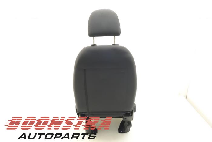 Seat, right from a Citroën Nemo (AA) 1.3 HDi 75 2010