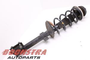 Used Rear shock absorber rod, left Dacia Duster (HS) 1.5 dCi 4x4 Price € 24,95 Margin scheme offered by Boonstra Autoparts