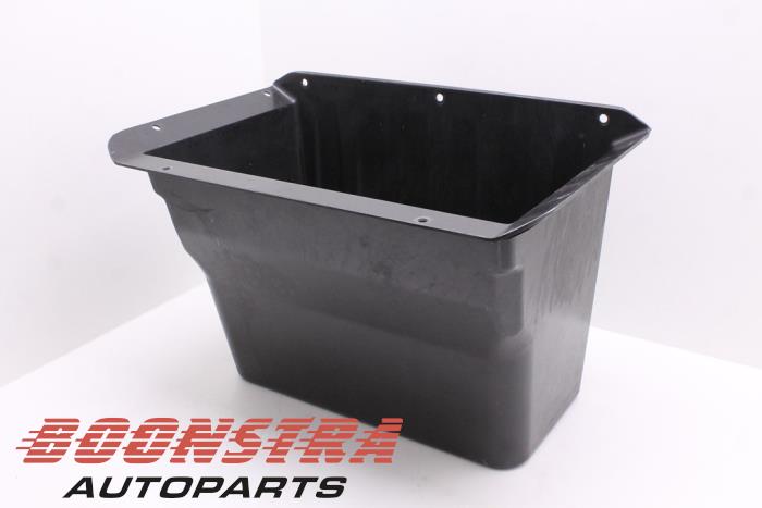 Begagnade Lastcontainer Tesla Model S 85 Pris € 99,00 Marginaltabell erbjuds av Boonstra Autoparts