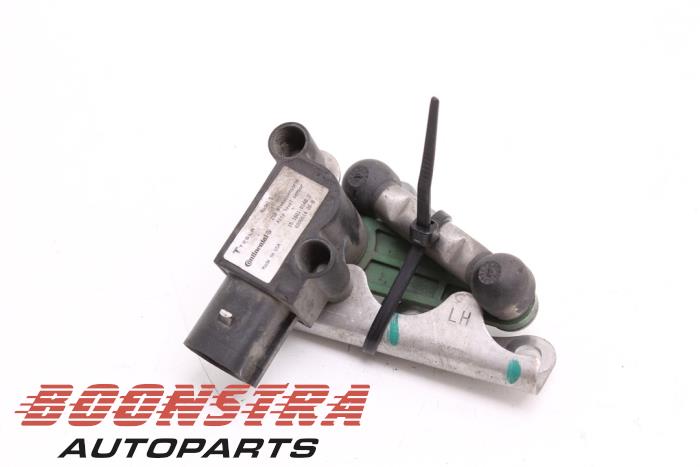 Air suspension height sensor