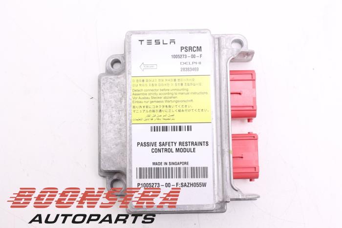 Airbag Module from a Tesla Model S 60 2014