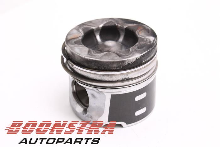 Usados Pistón Peugeot Expert (V1/VA/VB/VE/VF/VT/VY) 1.6 Blue HDi 95 16V Precio € 35,03 IVA incluido ofrecido por Boonstra Autoparts