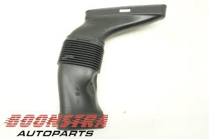 Used Air intake hose Mercedes C (W205) C-63 AMG 4.0 V8 Biturbo Price € 24,95 Margin scheme offered by Boonstra Autoparts