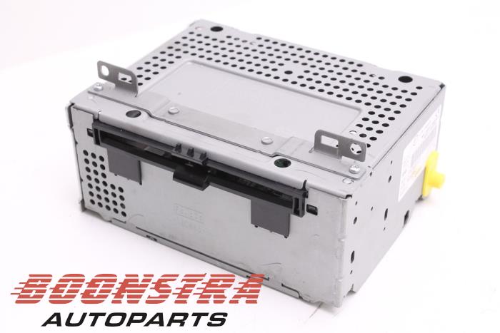 Używane Radio Ford Transit Courier 1.5 EcoBlue Cena € 119,79 Z VAT oferowane przez Boonstra Autoparts